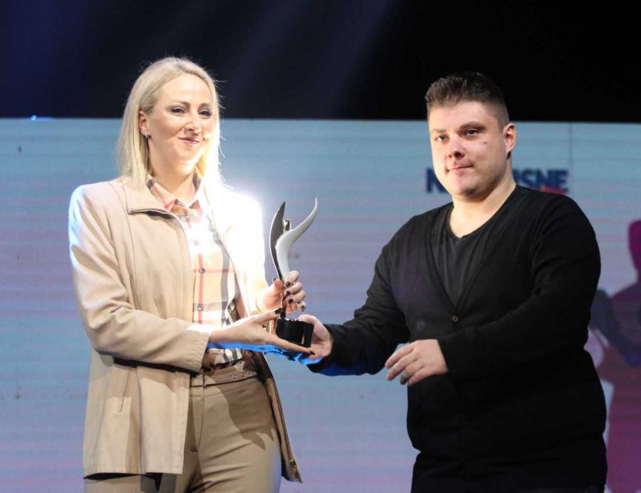 IMG-b7bdd8228df1fa7a0d557bea1c38a6ee-V