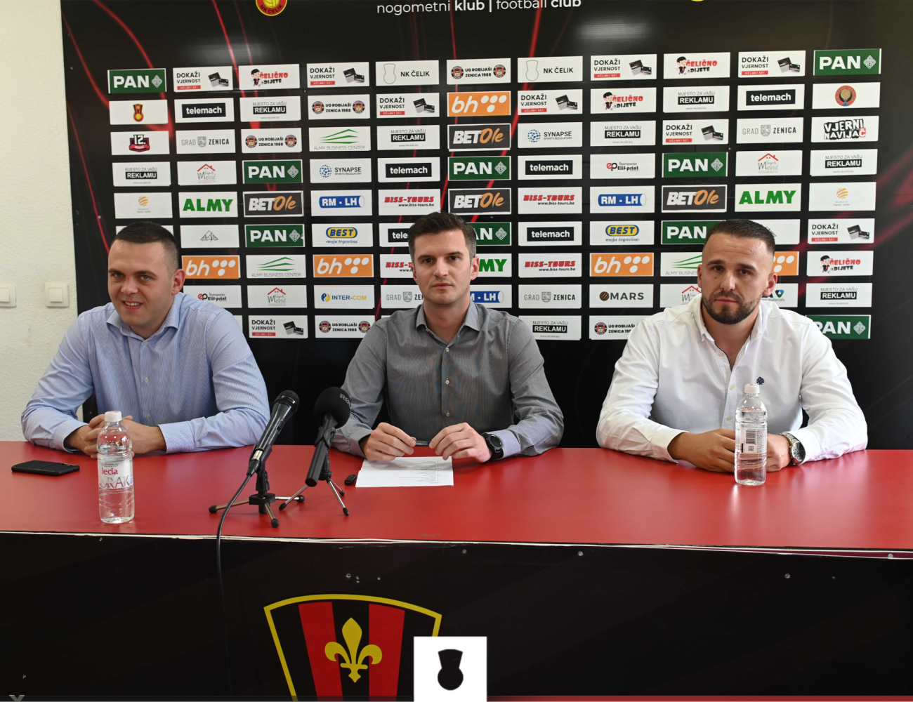 Vanredna press konferencija